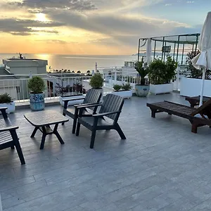  Apartment Paradise Rooftop Golem